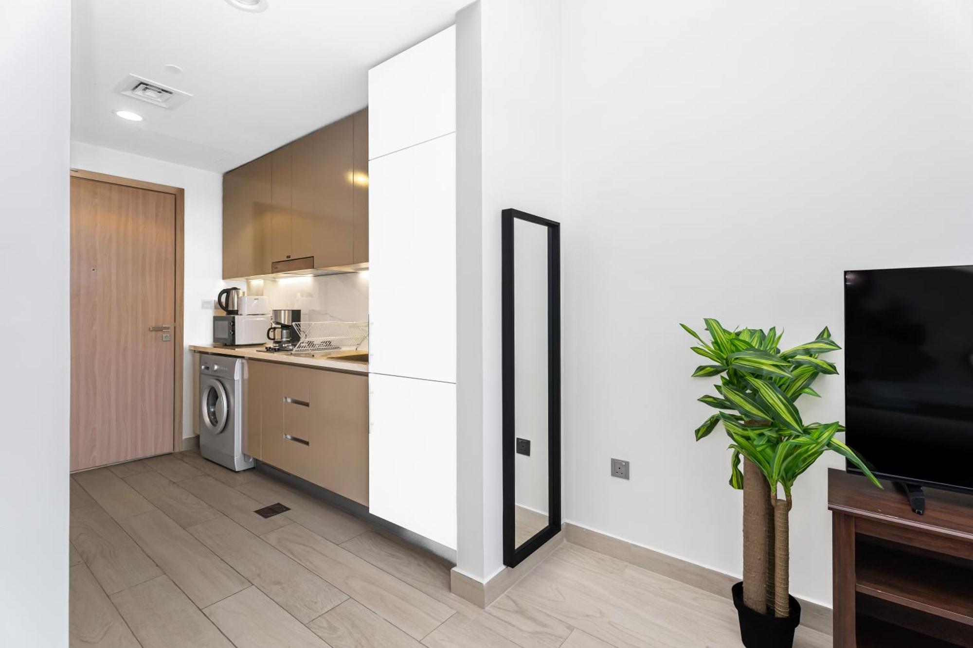 Escape24 Stylish Studio Azizi Riviera 8 Meydan One Dubai Dış mekan fotoğraf