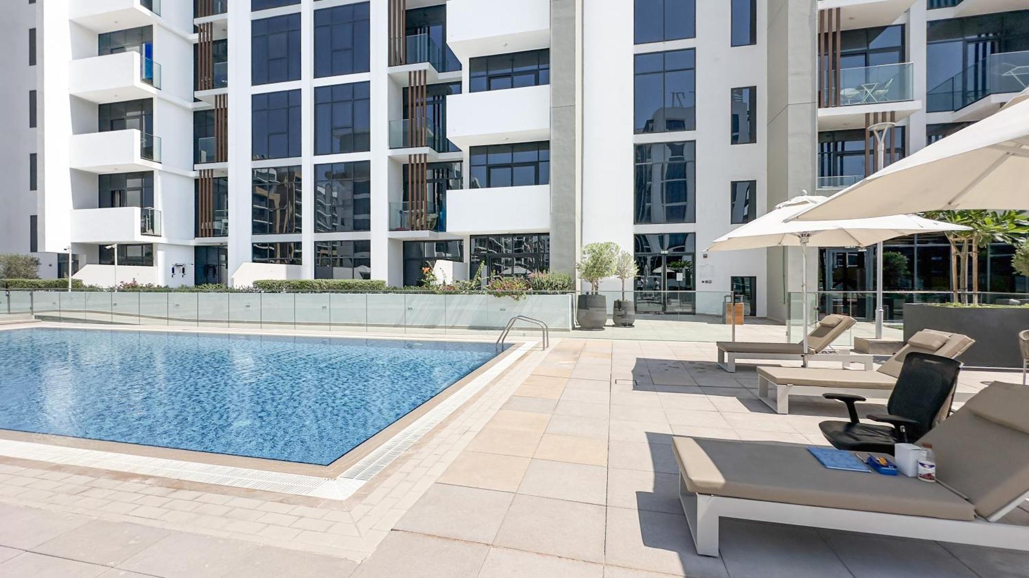 Escape24 Stylish Studio Azizi Riviera 8 Meydan One Dubai Dış mekan fotoğraf